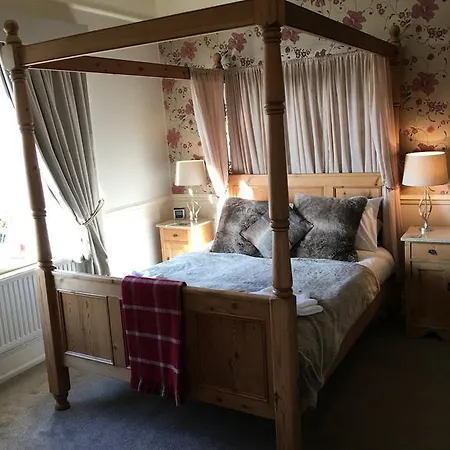 Bishops Guest 5*